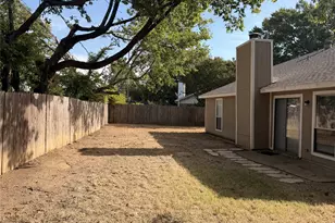 6206 Fernwood Dr, Arlington, TX 76001 - Photo 4