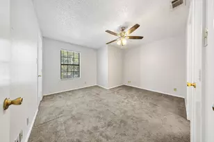 929 W Hickory St, Denton, TX 76201 - Photo 20