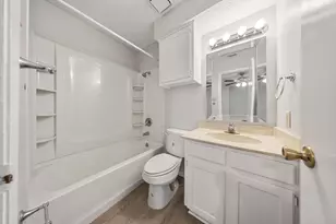 929 W Hickory St, Denton, TX 76201 - Photo 22