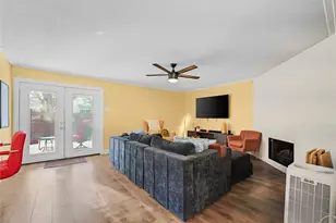 10447 Sylvia Dr, Dallas, TX 75228 - Photo 12