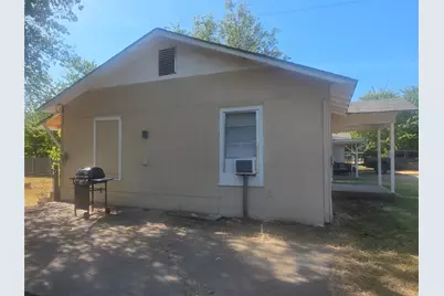 209 Ohio Avenue, Graham, TX 76450 - Photo 2