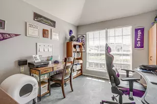 1013 Hidden Lake Dr, Burleson, TX 76028 - Photo 4
