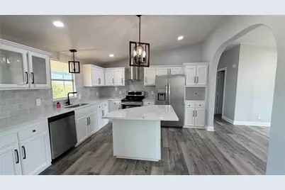 716 Coyote Trail, Rhome, TX 76078 - Photo 6
