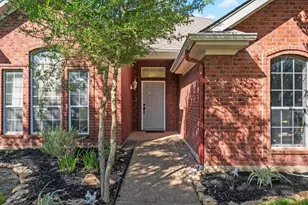 325 Fannin Dr, Hewitt, TX 76643 - Photo 2