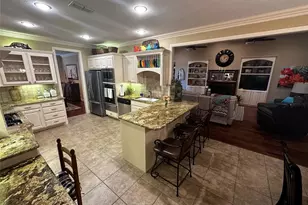 1602 Jefferson St, Bowie, TX 76230 - Photo 14