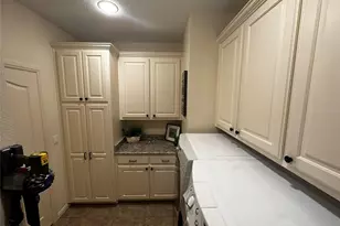 1602 Jefferson St, Bowie, TX 76230 - Photo 28