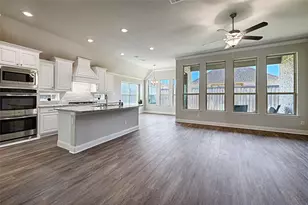 2283 Prairie Glen St, Lewisville, TX 75056 - Photo 8