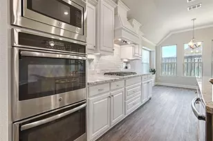 2283 Prairie Glen St, Lewisville, TX 75056 - Photo 10