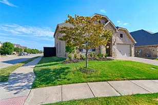 2283 Prairie Glen St, Lewisville, TX 75056 - Photo 2