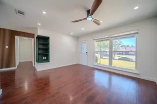 2901 Maple Dr, Garland, TX 75042 - Photo 6