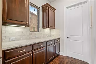 1024 Highpoint Way, Roanoke, TX 76262 - Photo 8