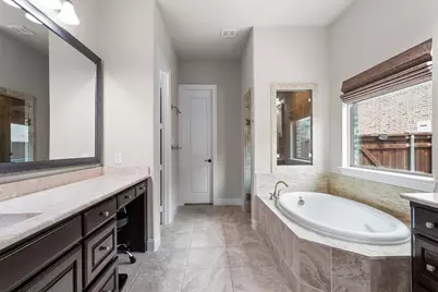 1024 Highpoint Way, Roanoke, TX 76262 - Photo 12