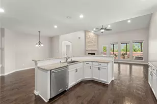 740 Sundrop Dr, Little Elm, TX 75068 - Photo 10