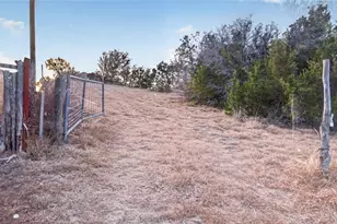 7906 Prairie Creek Ct, Tolar, TX 76476 - Photo 14