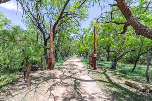 1010 Mesquite Ln, Abilene, TX 79601 - Photo 2