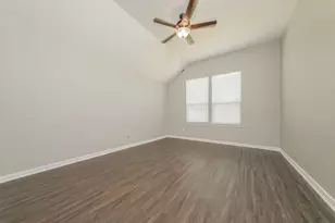 1521 Toucan Dr, Little Elm, TX 75068 - Photo 8