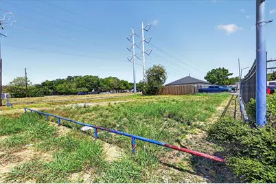 2126 W Main Street, Grand Prairie, TX 75050 - Photo 14