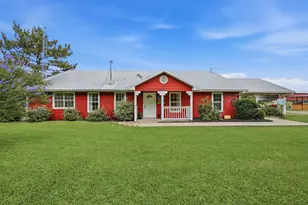905 Crawford Rd, Sadler, TX 76264 - Photo 1