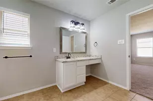 5112 Glen Eden Dr, Fort Worth, TX 76119 - Photo 16