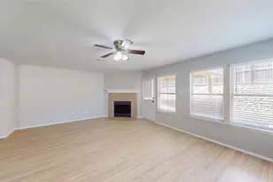 5112 Glen Eden Dr, Fort Worth, TX 76119 - Photo 4