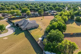 1055 The Meadows Pkwy, DeSoto, TX 75115 - Photo 34