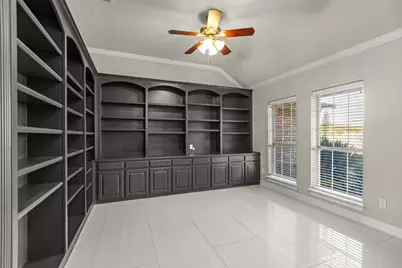 1055 The Meadows Parkway, DeSoto, TX 75115 - Photo 4