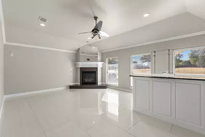1055 The Meadows Parkway, DeSoto, TX 75115 - Photo 12