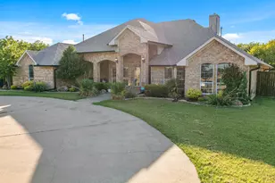 1055 The Meadows Pkwy, DeSoto, TX 75115 - Photo 30
