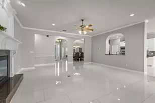 1055 The Meadows Pkwy, DeSoto, TX 75115 - Photo 18
