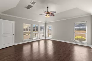 1055 The Meadows Pkwy, DeSoto, TX 75115 - Photo 20