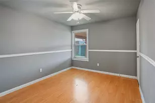 2627 Carmen Dr, Grand Prairie, TX 75052 - Photo 12