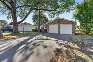 441 Nathan St, Burleson, TX 76028 - Photo 4