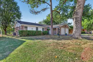 441 Nathan St, Burleson, TX 76028 - Photo 2