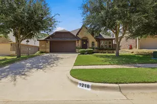 1216 Barberry Dr, Burleson, TX 76028 - Photo 34
