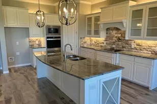 172 Crenshaw Ct, Stephenville, TX 76401 - Photo 8