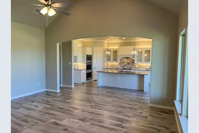 172 Crenshaw Court, Stephenville, TX 76401 - Photo 6