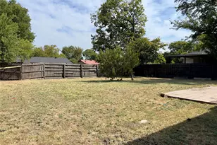 943 Deerwood Dr, Dallas, TX 75232 - Photo 12