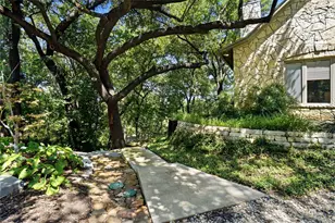 1924 Kensington Dr, Fort Worth, TX 76110 - Photo 2