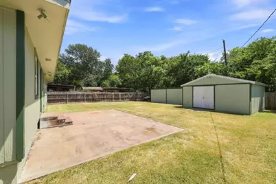117 Leslie Street, Bonham, TX 75418 - Photo 34