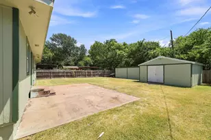 117 Leslie St, Bonham, TX 75418 - Photo 34
