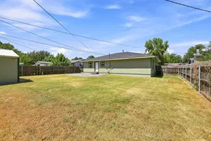 117 Leslie St, Bonham, TX 75418 - Photo 36