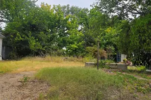 108 Fairview St, Waxahachie, TX 75165 - Photo 1