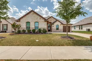 617 Mesquite Grove Rd, Midlothian, TX 76065 - Photo 1