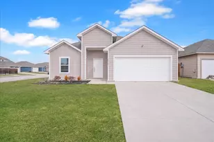 1613 Buchanan Dr, Greenville, TX 75401 - Photo 2