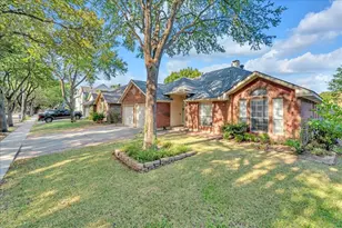 7449 Bear Lake Dr, Fort Worth, TX 76137 - Photo 2