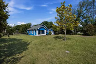 504 Fannin St, Millsap, TX 76066 - Photo 2