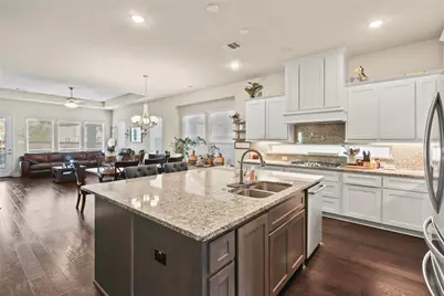 12505 Amesbury Way, Farmers Branch, TX 75234 - Photo 10