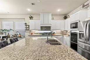 12505 Amesbury Way, Farmers Branch, TX 75234 - Photo 12