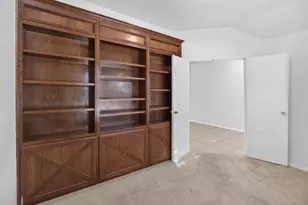 5916 Crestview Dr, Grand Prairie, TX 75052 - Photo 14