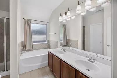 5916 Crestview Drive, Grand Prairie, TX 75052 - Photo 20